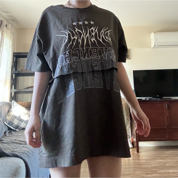 Mens GIVENCHY T-shirt - Picture 3 of 5